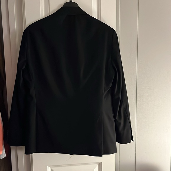 Kenneth Cole Suit - Picture 4 of 5